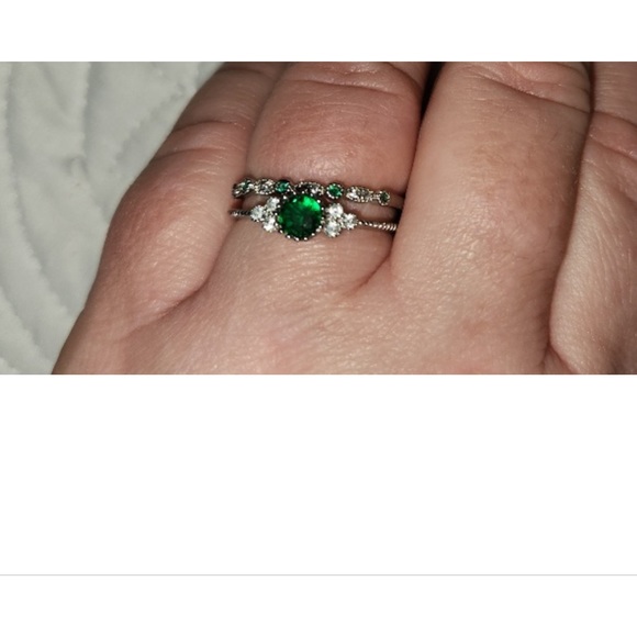 Set of 2 rings, band and round. .925 Silver, green CZ. Size 10 ring. - Picture 1 of 1
